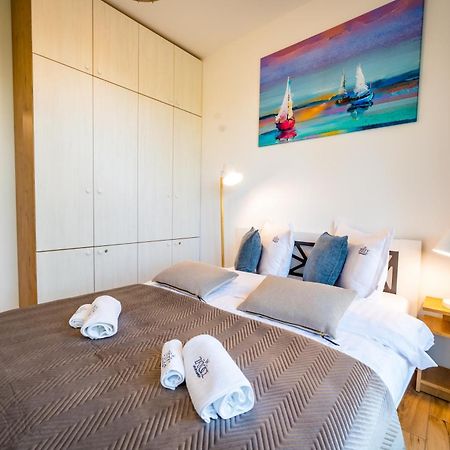 Apartamenty W Zatoce Mikołajki Exteriör bild