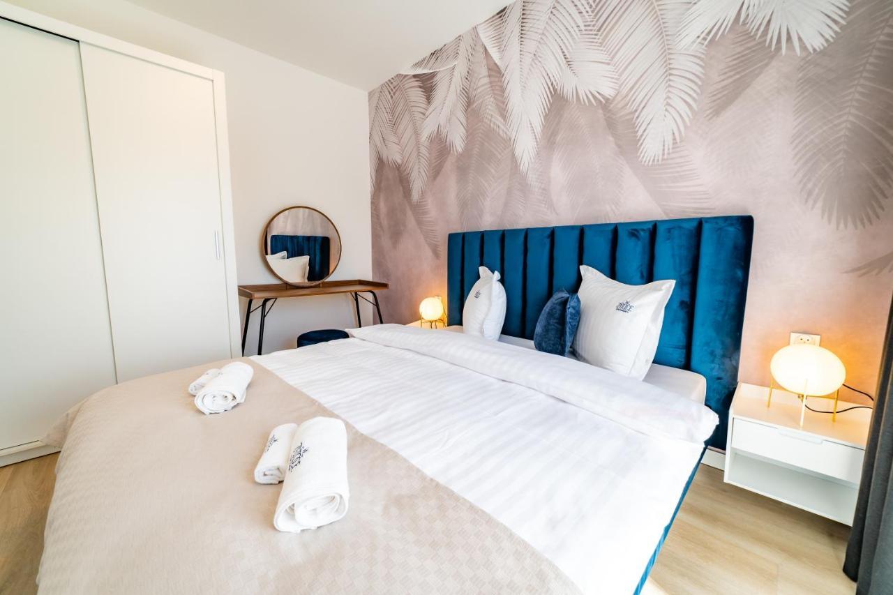 Apartamenty W Zatoce Mikołajki Exteriör bild