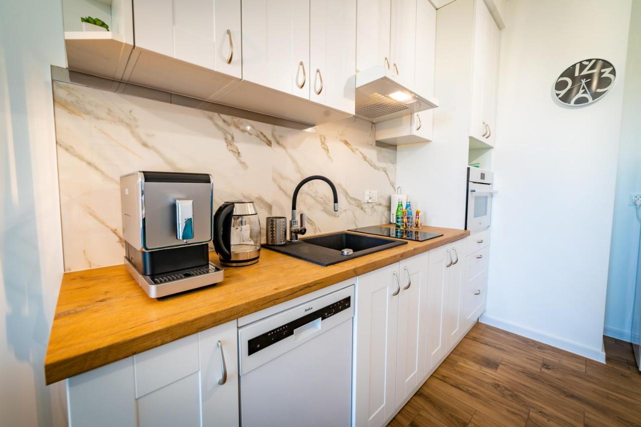 Apartamenty W Zatoce Mikołajki Exteriör bild