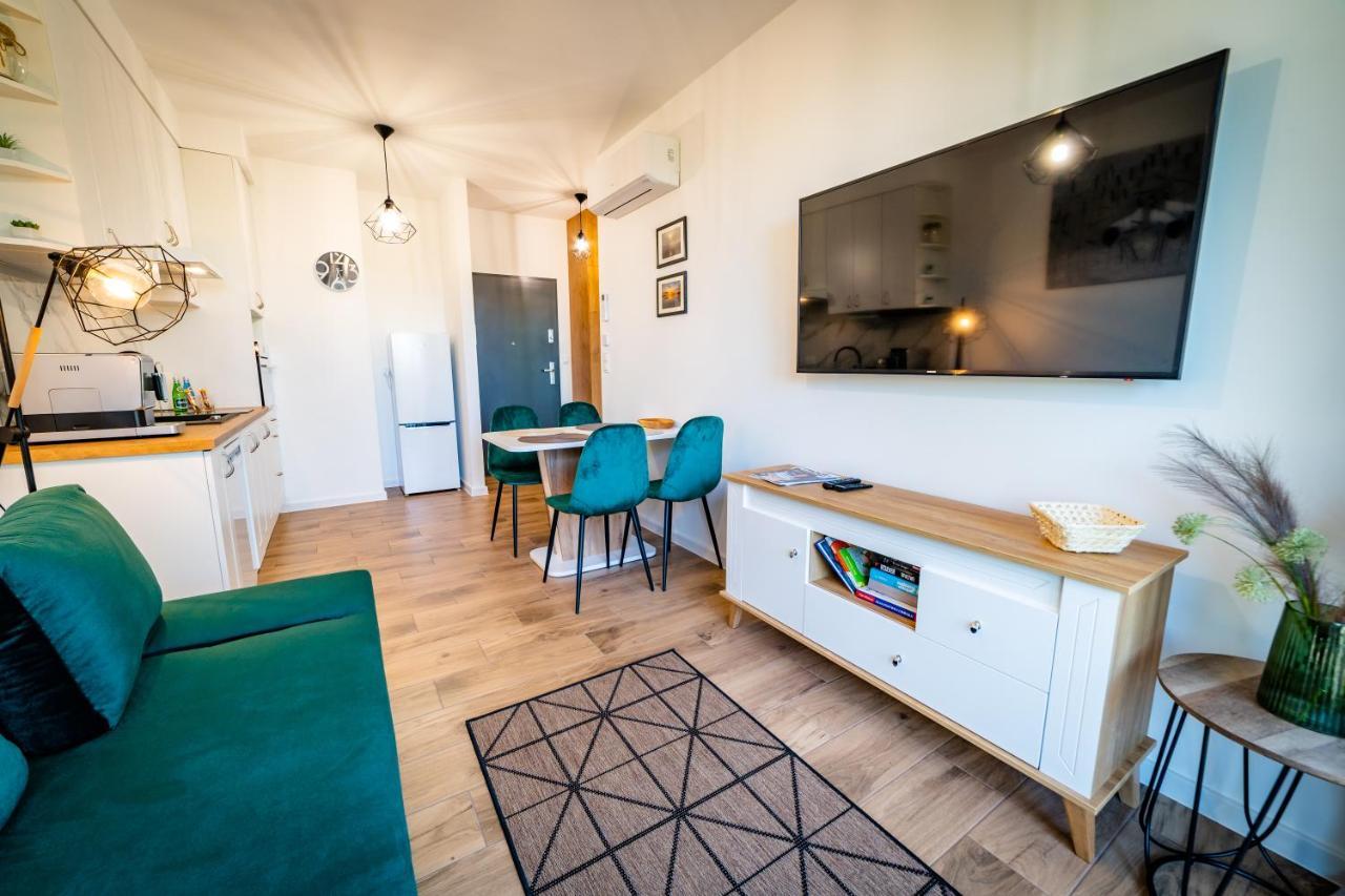 Apartamenty W Zatoce Mikołajki Exteriör bild