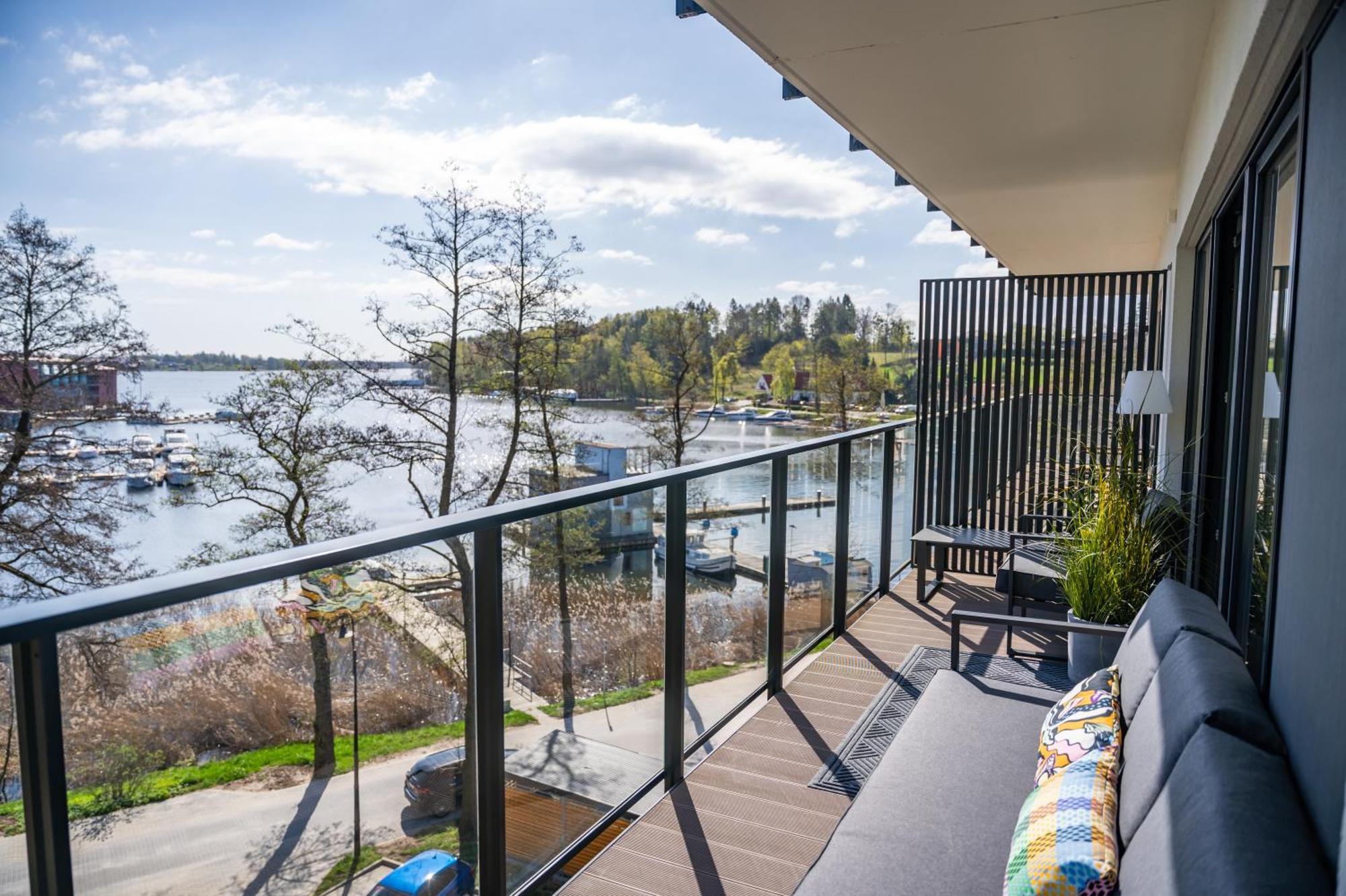 Apartamenty W Zatoce Mikołajki Exteriör bild